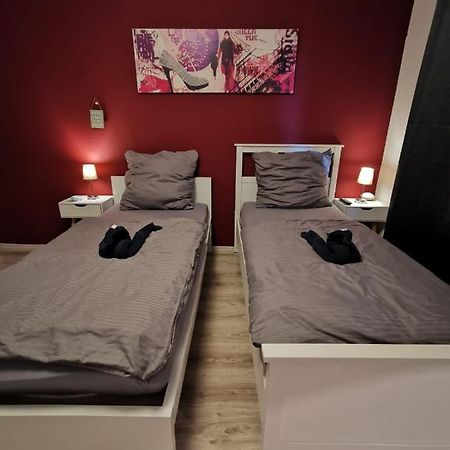 Liebevoll Eingerichtete Ferienwohnung - Zentrale Lage - Netflix & Paytv Wilhelmshaven Exterior photo