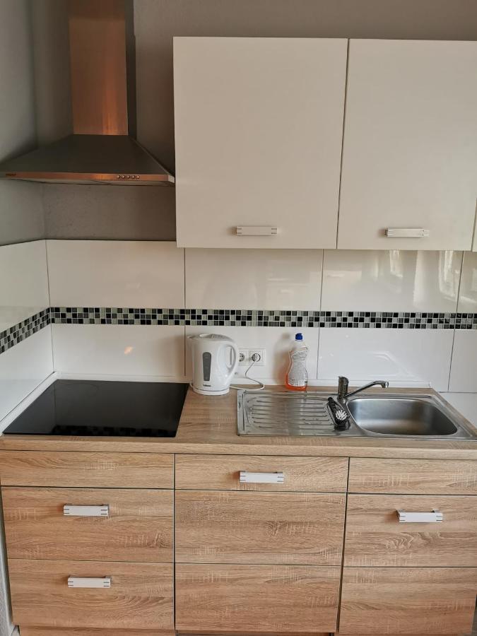 Liebevoll Eingerichtete Ferienwohnung - Zentrale Lage - Netflix & Paytv Wilhelmshaven Exterior photo